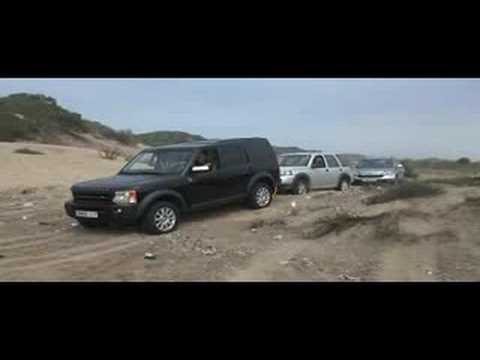 Land Rover rescues Honda & Freelander