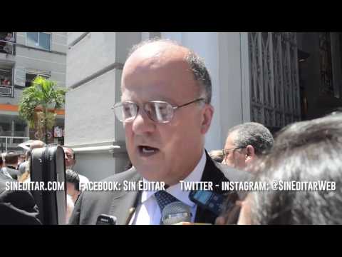 José Darío Uribe, gerente Banco de la República - Sepelio Juan Mario Laserna