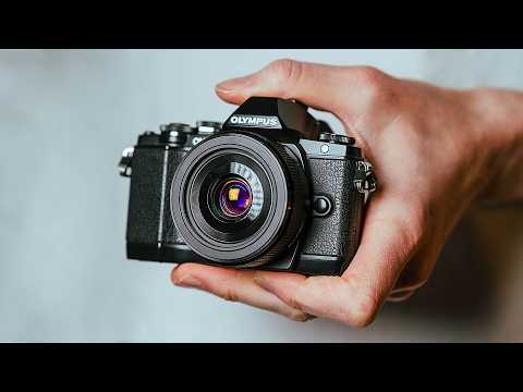 This Tiny Forgotten Camera Might Be The Best Budget Buy Of 2025