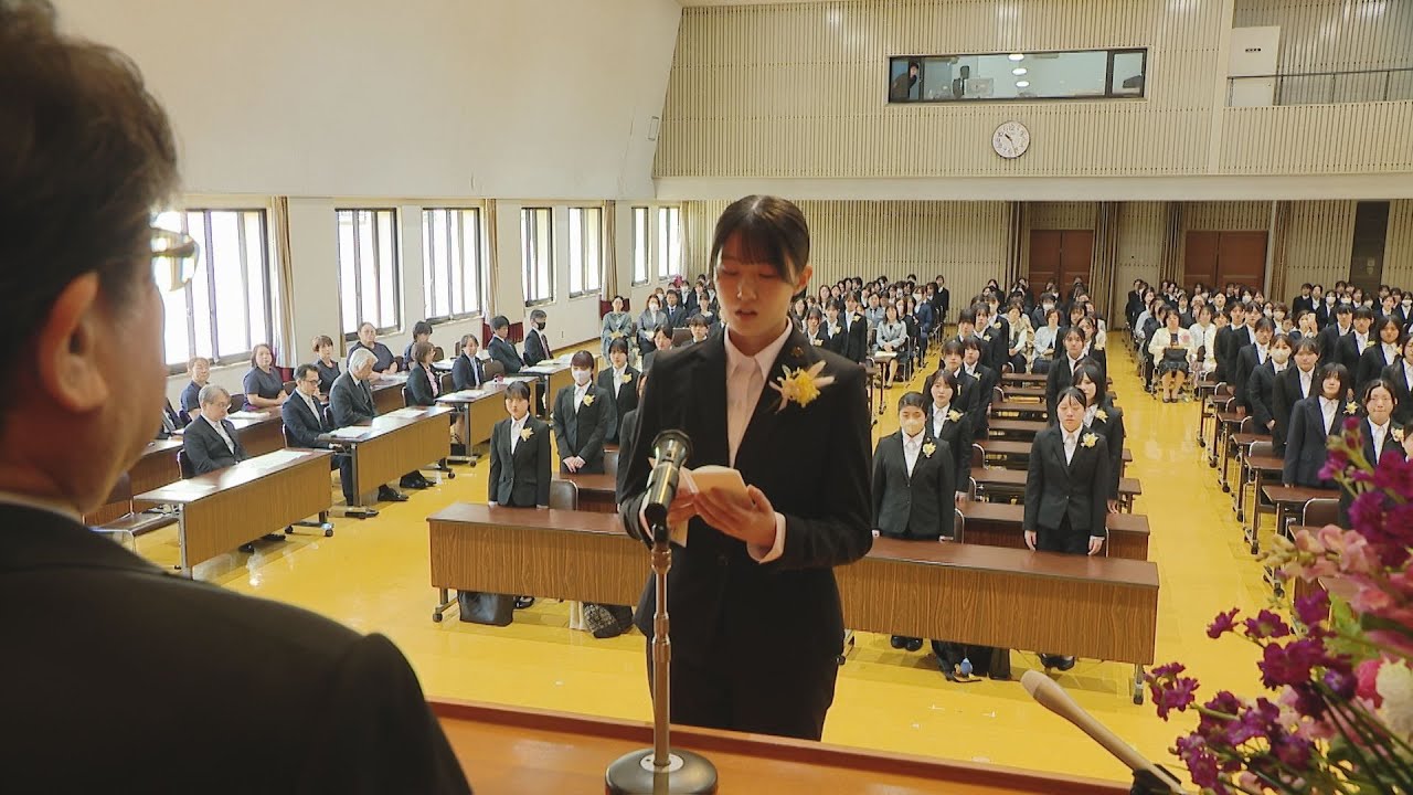 口の健康守る歯科衛生士が夢への一歩 長崎歯科衛生士専門学校入学式