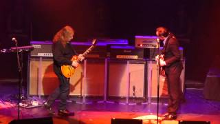 Joe Bonamassa, Warren Haynes - Look Over Yonders Wall - 5/16/13 Beacon Theater