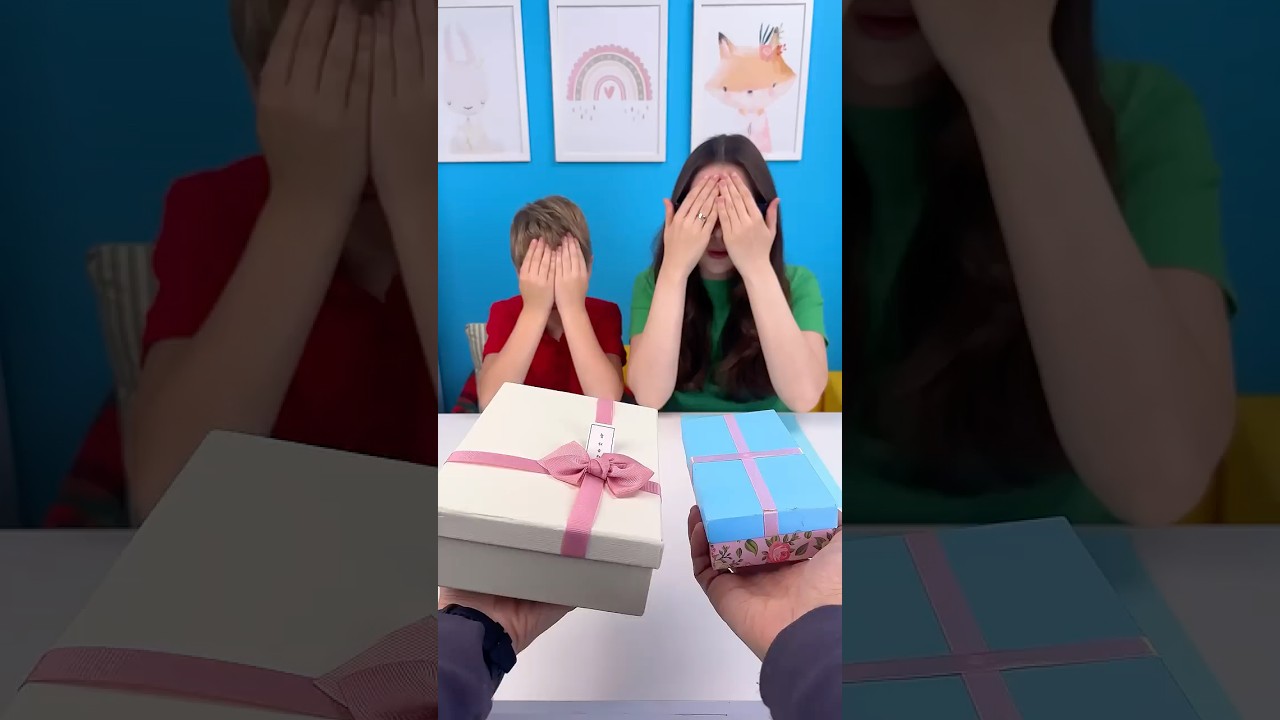 🧑‍🎨 Who Wins the Art Battle? Fun Blind Drawing Game! 🎨👀 #shorts