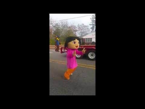 Dora the Explorer & Kung Fu Panda Dancing Parade