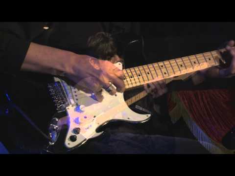 Roland G5 VG Stratocaster demonstration Stuart Faser