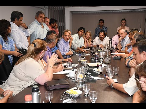 Gobierno y gremios docentes acordaron un incremento salarial del 30%