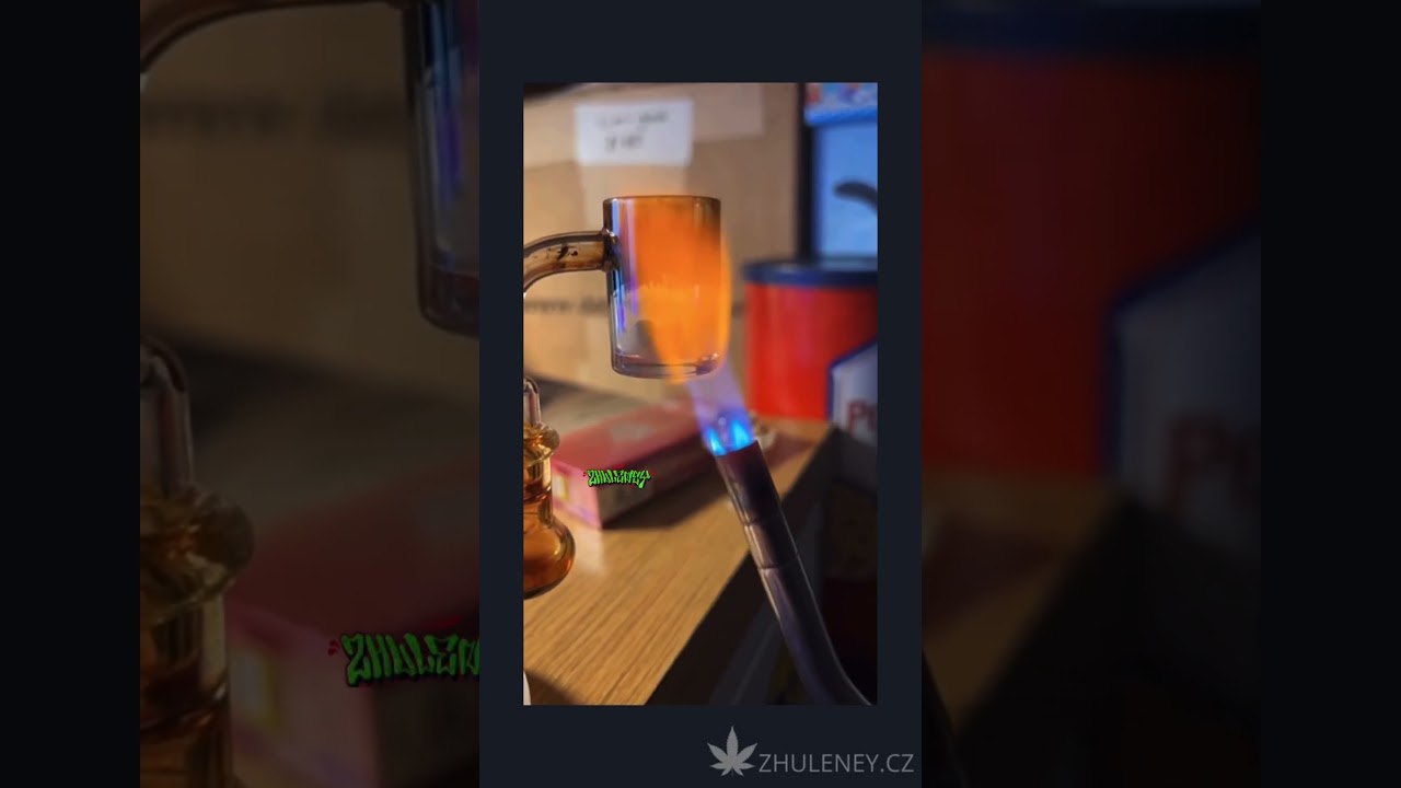 So satisfying dab rig cleaning 🍀 #shorts