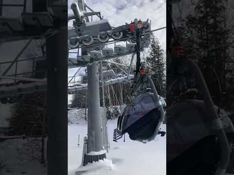 Doppelmayr D-line Depression Tower - Low Speed