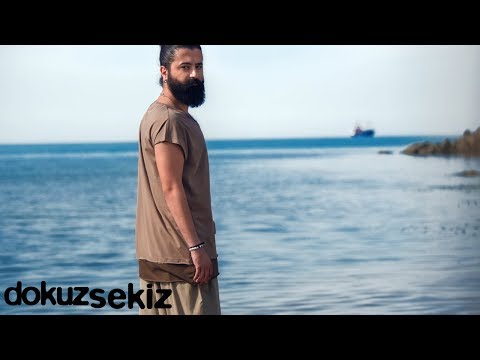 Koray Avcı - Hangimiz Sevmedik (Lyric Video)