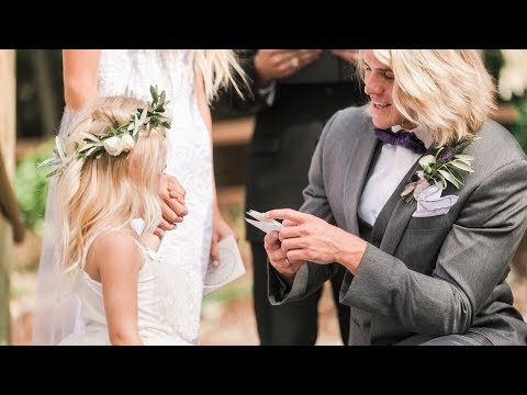 download lagu mp3 mp4 Savannah Wedding Photos, download lagu Savannah Wedding Photos gratis, unduh video klip Savannah Wedding Photos