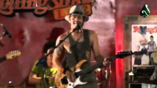 Download lagu Cozy Republic - Hitam Putih mp3