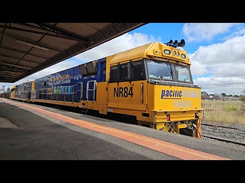 7XM4 PN up Steelie/Intermodal (NR84+NR88, 44P), Spencer Jnc to Melbourne, 1120, 9/11/25, Horsham VIC