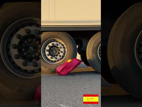 фото надежный облегченный чемодан из полипропилена maleta pp-53, цвета, размеры 0