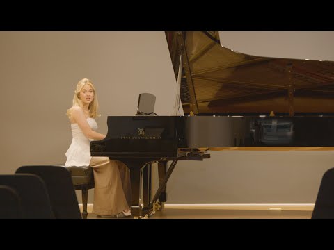 Vienna by @billyjoel  performed by Anna Duboc ‪@steinway‬ showroom recording