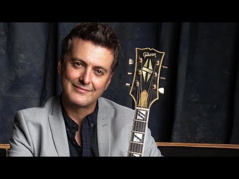 MEDIUM TEMPO IN MAJOR: Comp and play over II V I VI IN ALL 12 KEYS