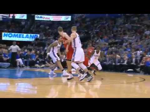 Steven Adams block and save - Raptors @ Thunder 11/9/2016