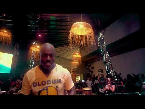 Thiago Thomé - Várias queixas / Capricho dos deuses / Deusa do amor / É D’Oxum / Palco / Sina / Se