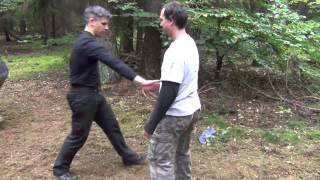 preview picture of video 'Kyusho/Systema Seminar mit Karsten Dam - Dojo Schaafheim (04.10.15)'