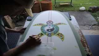 Speedpainting surfboard with Posca pens