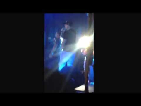 Unikkatil qeni lee ma mir te shpija koncert ne zvicer