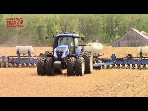 New Holland T8.390 Genesis Tractor & Kinze 36 Row Corn Planter