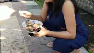 Download lagu Mareta Angel Tips Makan Bakso Yang Baik Dan Benar mp3