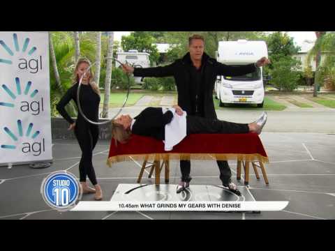 Magician Matt Hollywood Makes Denise Drysdale Levitate | Studio 10