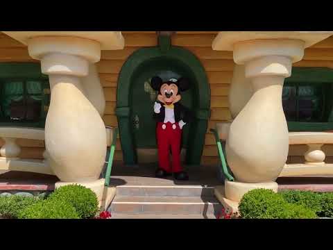 How did Disneyland start? The Story of Disneyland