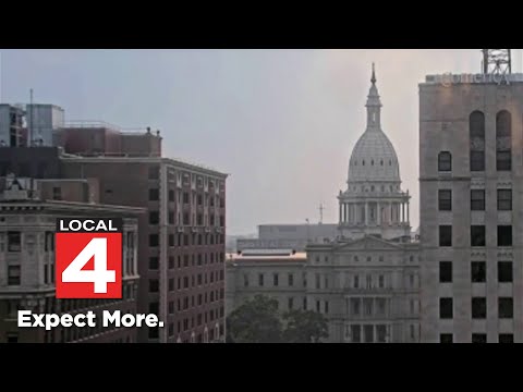 Michigan budget includes $2 billion for roads, tax cuts, free meals for students