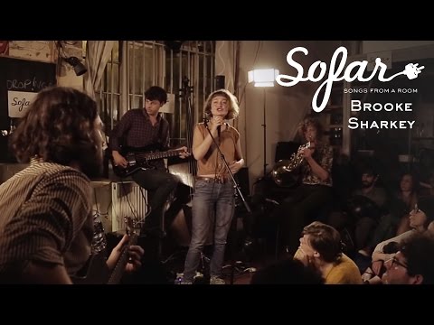 Brooke Sharkey - Bottletop Blues | Sofar London