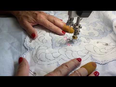 What Quilt Project is Alex Anderson Working on Now?