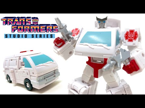 Transformers Studio Series 86 Core Class RATCHET Review