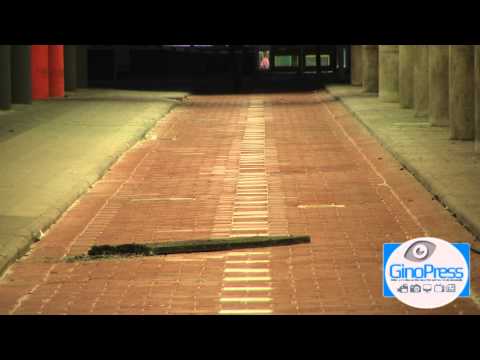 Zuidplein afgesloten na vallende dakplaat