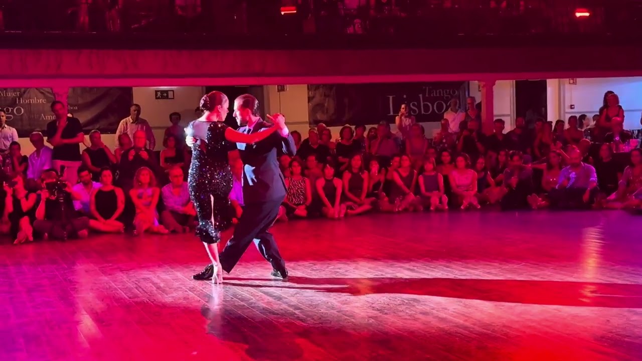 Video thumbnail for Vanesa Villalba y Facundo Pinero | "Antiguo Reloj de Cobre" | LTF 2025