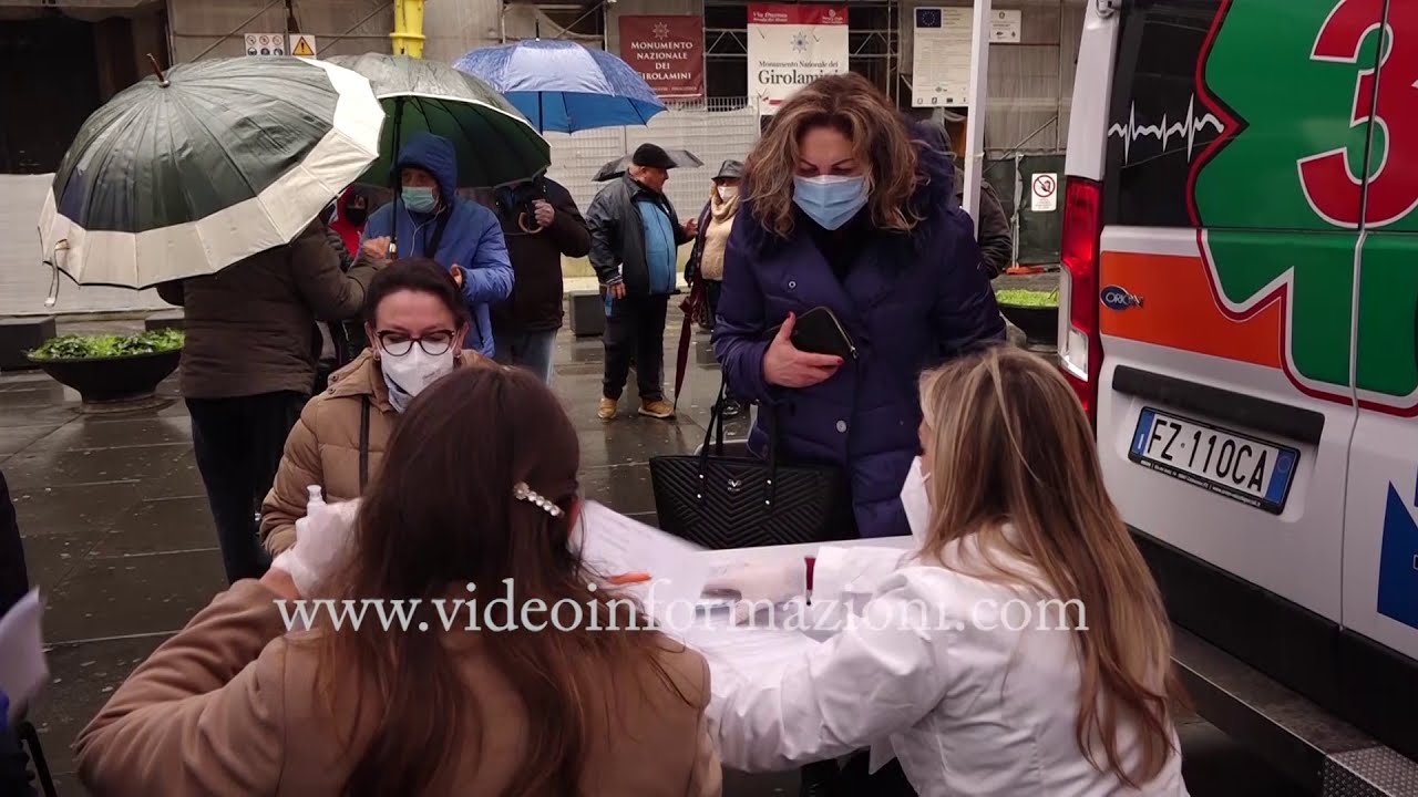 Un tampone per tutti, il camper dei Farmacisti a Napoli e in provincia