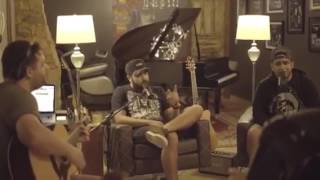 HENRIQUE E JULIANO - Bebida com saudade ( Música nova )