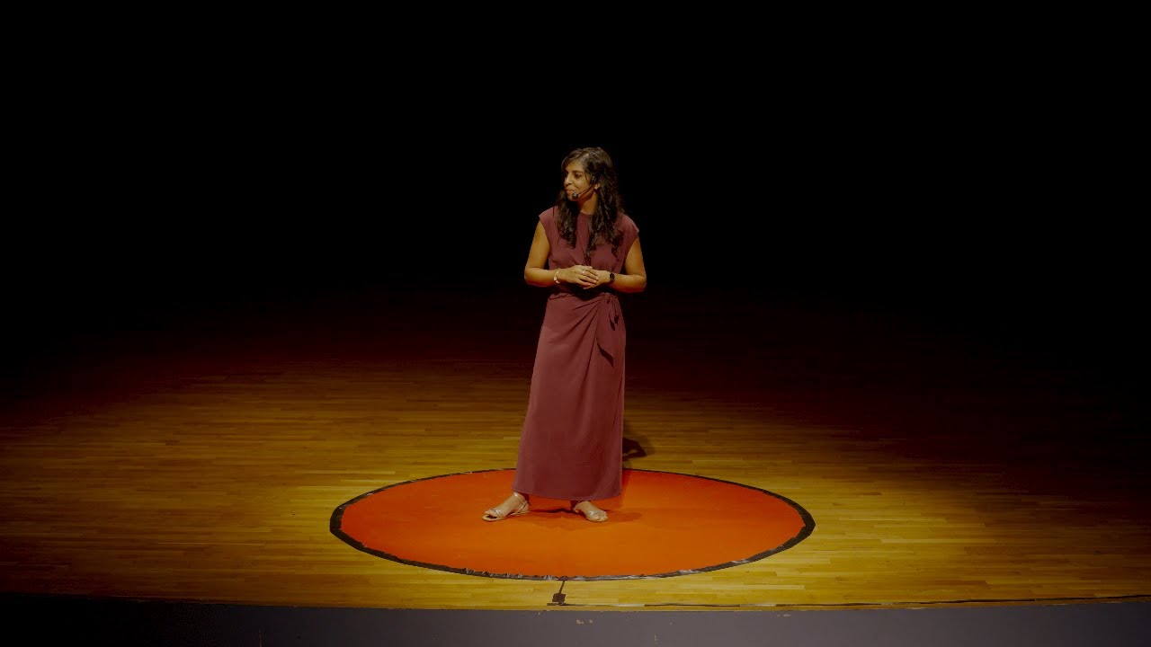 Danser sous la pluie, embrasser la résilience. | Sharone Francken | TEDxSaintDenisWomen