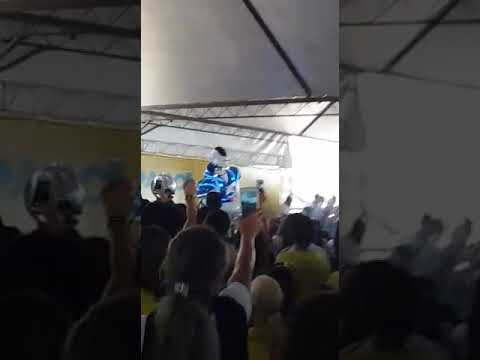 Robôzão dançarino-Olha a explosão