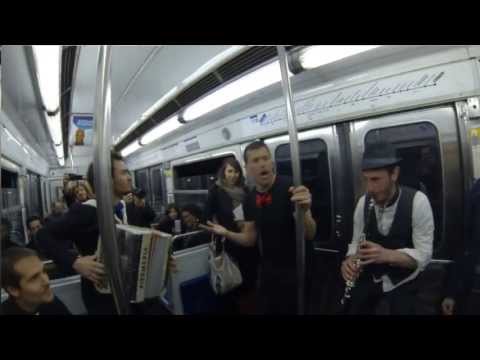 Yordan - musiciens dans le métro parisien - Concert Insolite