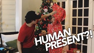 Christmas Human Wrapping Challenge | Ranz and Niana