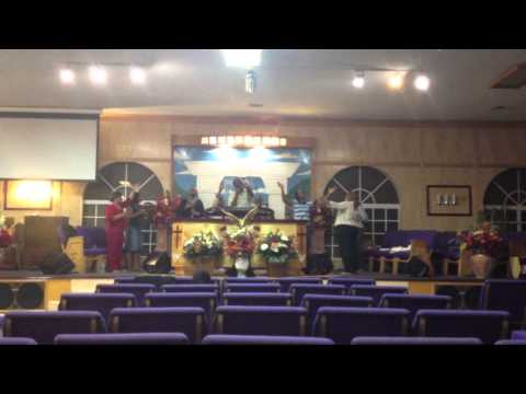 "I'll Forever Praise You Lord" Apostle Gilbert Rolle & Min.Oslien Jadorte