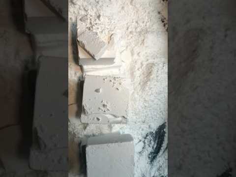 9 seconds of satisfying gym chalk crush #ader