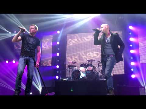 3 Doors Down featuring Chris Daughtry ~ Landing in London