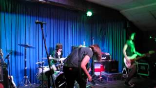 The Ramonas - Blitzkrieg Bop live at The Tropic, Ruislip 01.03.13