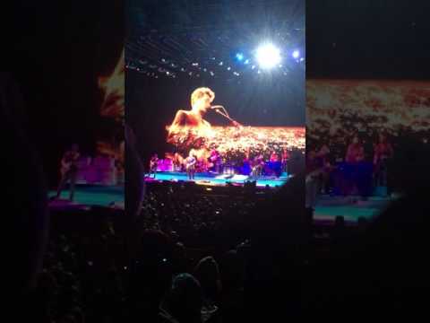 Slow dancing  (with David Ryan Harris intro) - John Mayer Live in Oslo 08.05.17