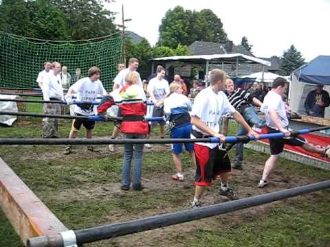 Paar Doitschen beim Menschenkicker 2