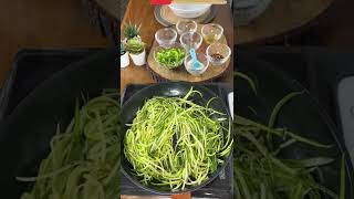 Download lagu How to make Zoodles | Zucchini Noodles | Zoodle recipe #zucchini #healthyrecipes ##zoodles mp3