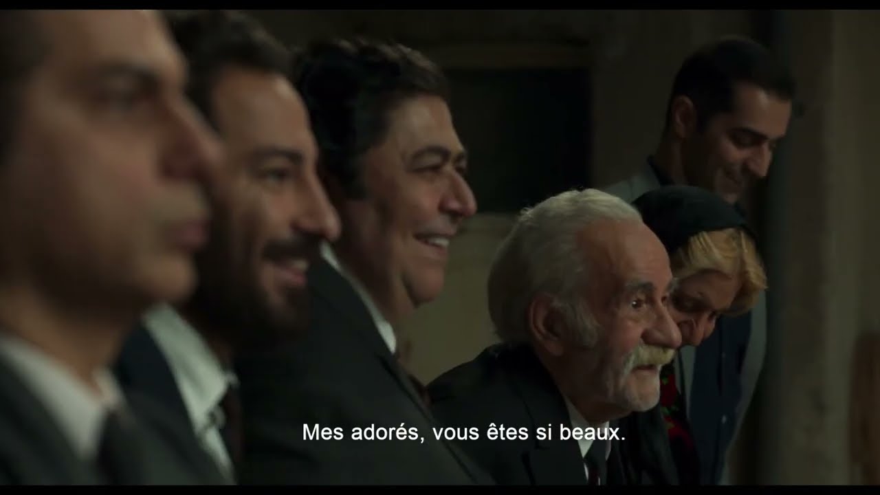 Trailer de Leila's Brothers — Leila et ses frères/برادران لیلا subtitulado en francés (HD)