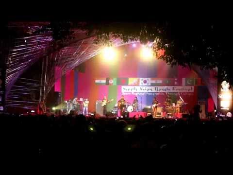 Dinae Dinae - Papon - Live at Delhi Purana (old) Qila - South Asian bands Festival 2013