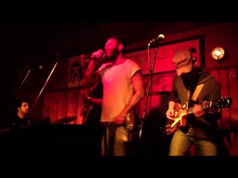 L'ATTRITO LIVE @ EAST END PUB - NON OSARE