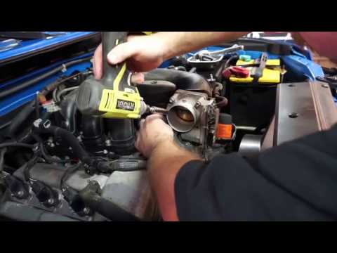 Toyota FJ Cruiser Cleaning the Throttle Body and MAF Sensor.